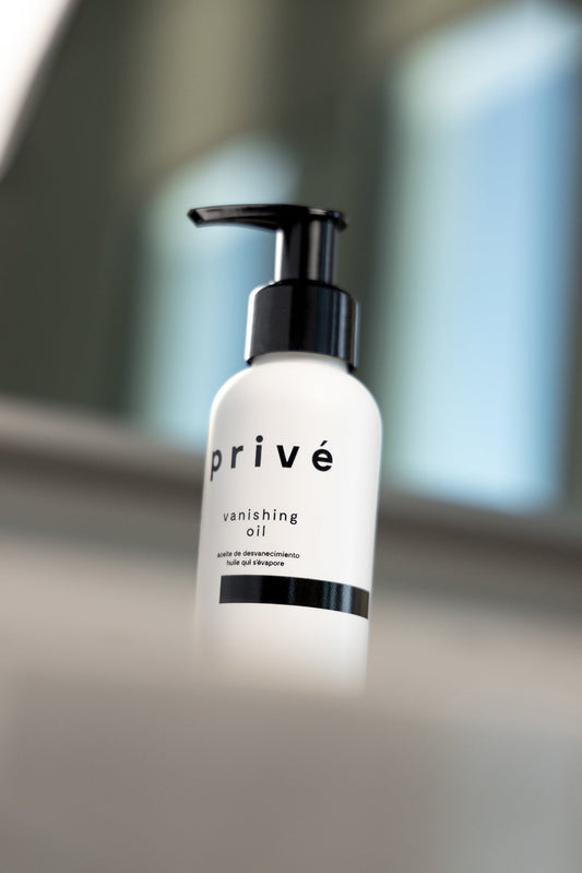 A Stylist’s Guide to Using Vanishing Oil